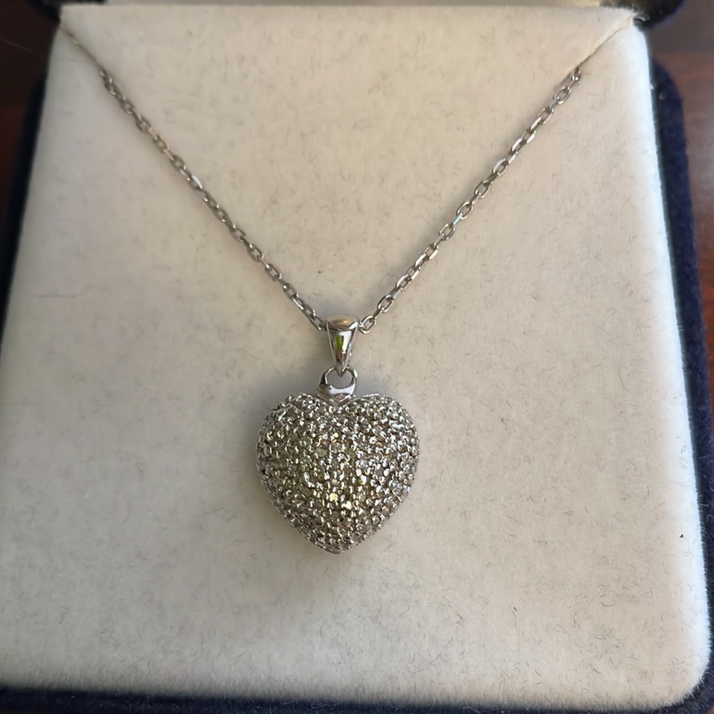 Sterling jewelers pave heart necklace! - Picture 4 of 4